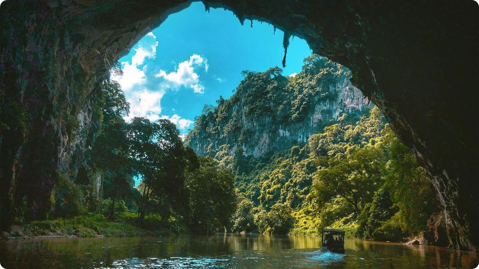 Caverna Puong